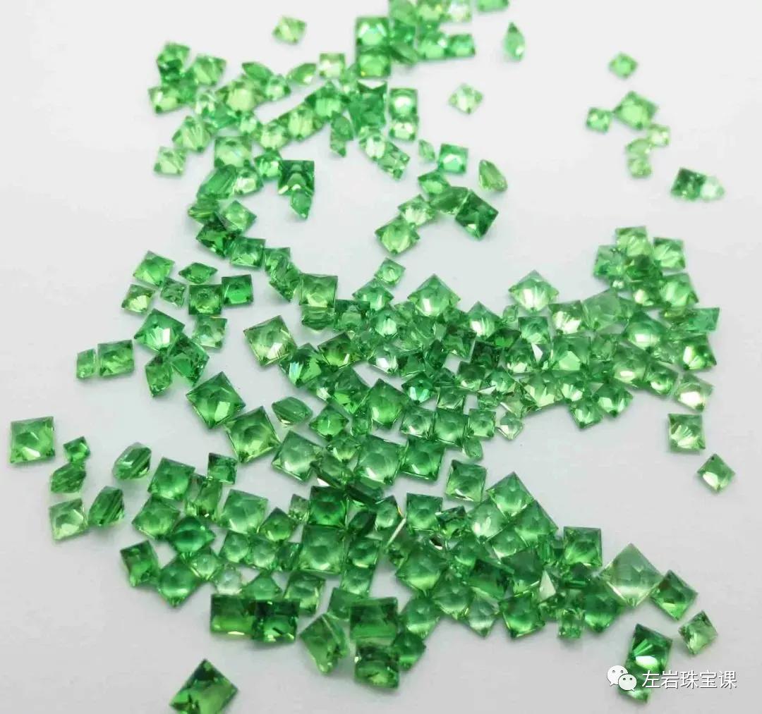 左岩:沙弗莱暴涨的原因,都在这儿了!看国际大牌的沙弗莱设计款