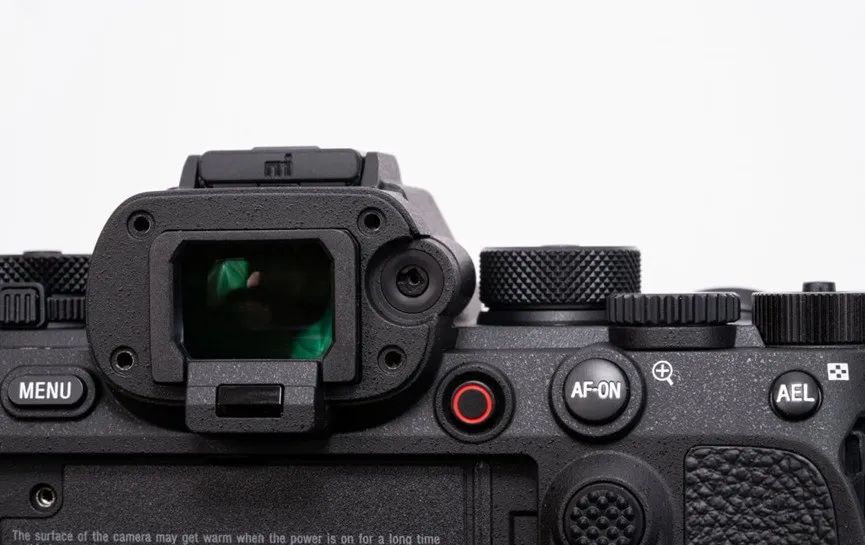 又来搞事情了！索尼α1硬核拆机