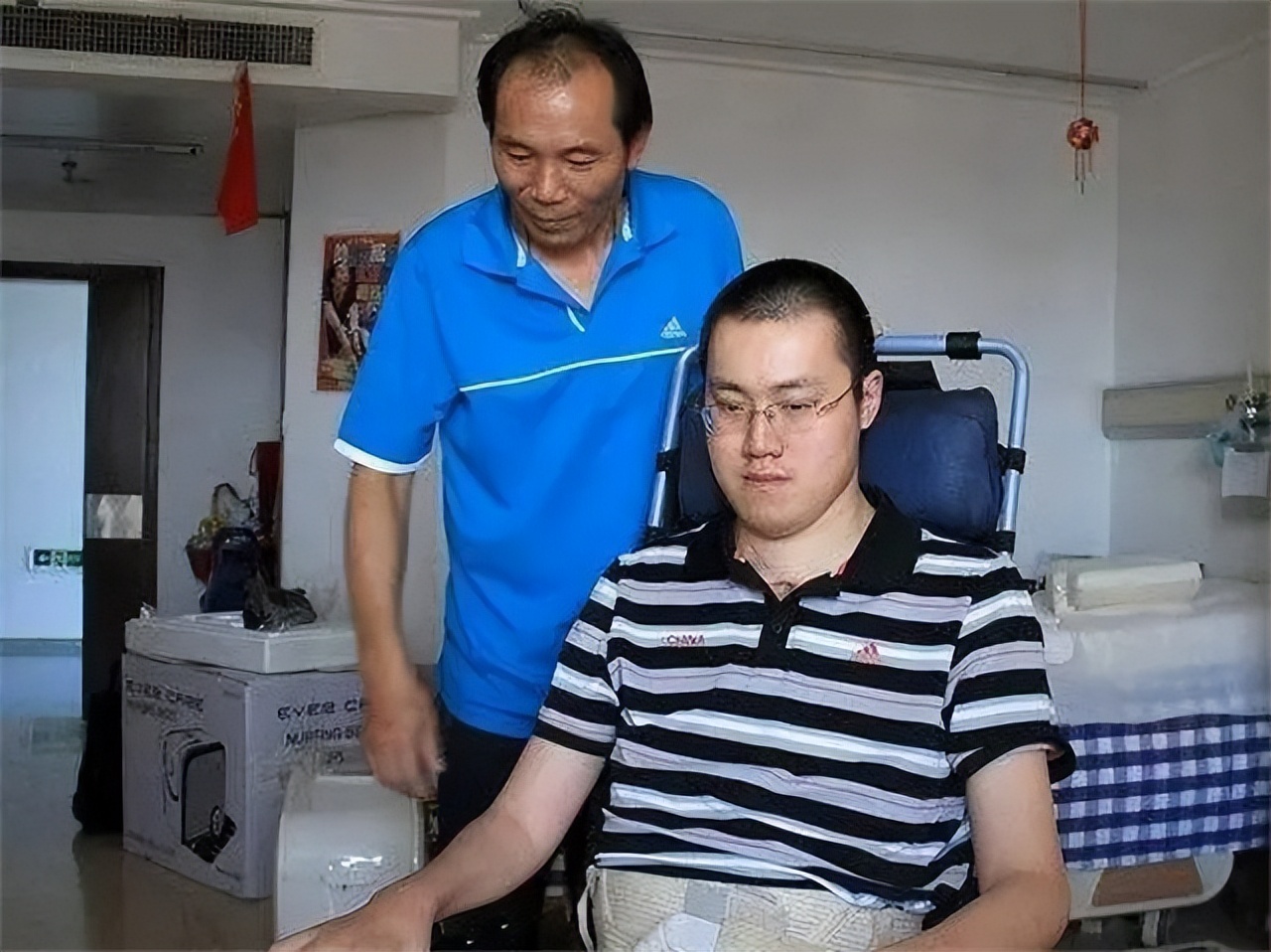 汤淼母亲改嫁的原因,汤淼父亲和母亲离婚了吗