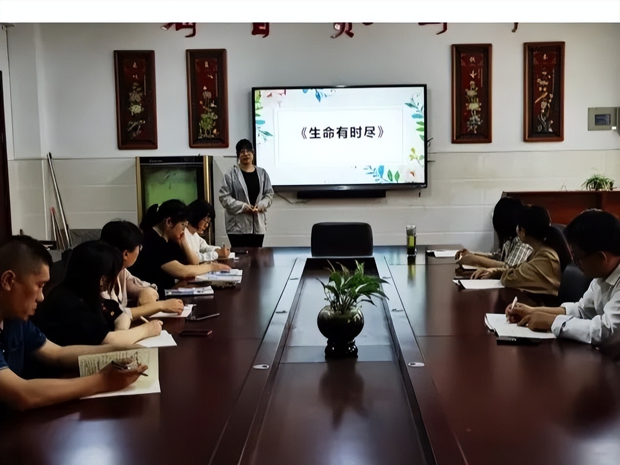 课堂示范首课融合——肥城市龙山中学开展示范课展示活动