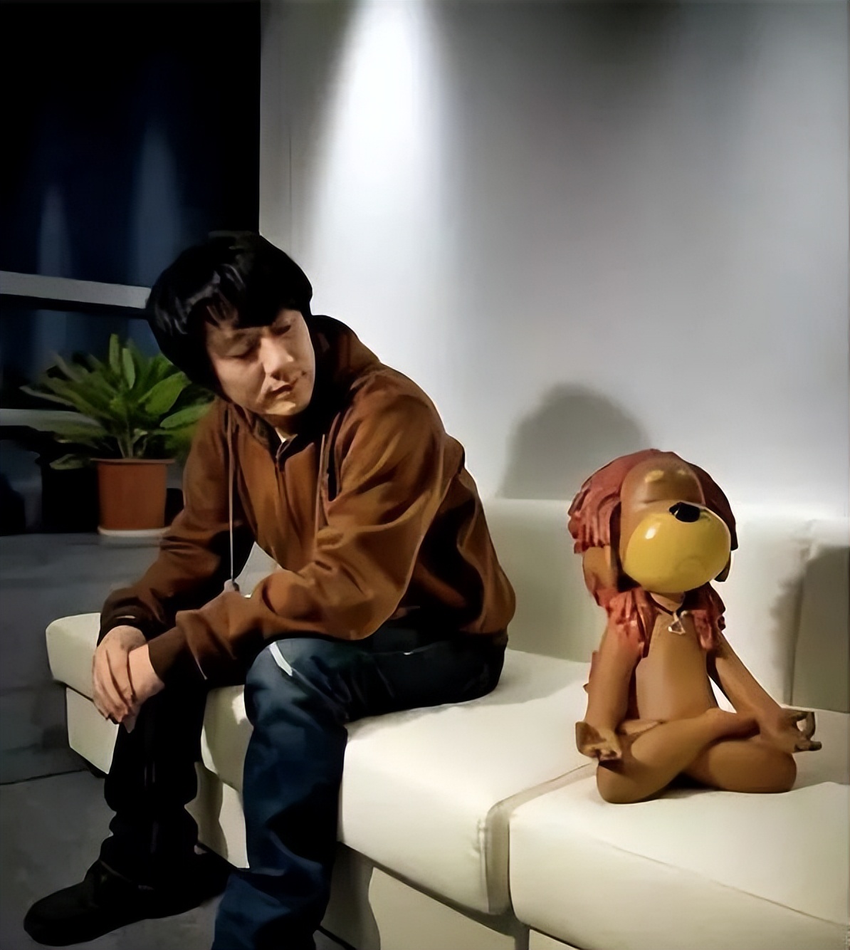 名和利，救不了华语乐坛！这10位顶流歌手的出走，细扒我一言难尽