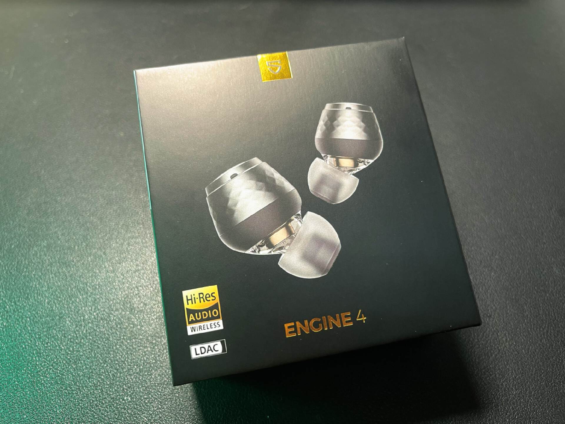 买耳机认准Hi-Res小金标！泥炭Engine4蓝牙耳机：300元档不二之选