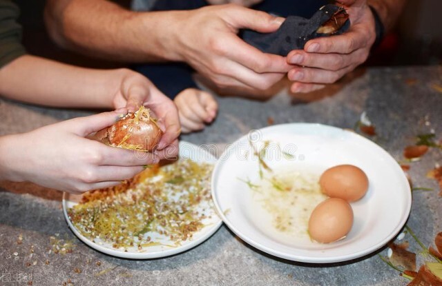水洗鸡蛋为什么那么干净,用水洗鸡蛋的正确方法