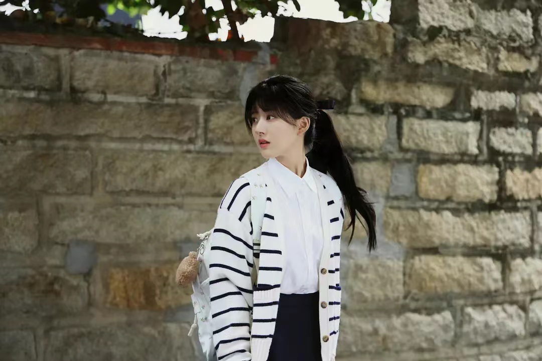 赵露思和谭松韵演高中生差别在哪,赵露思谭松韵谁更有少女感