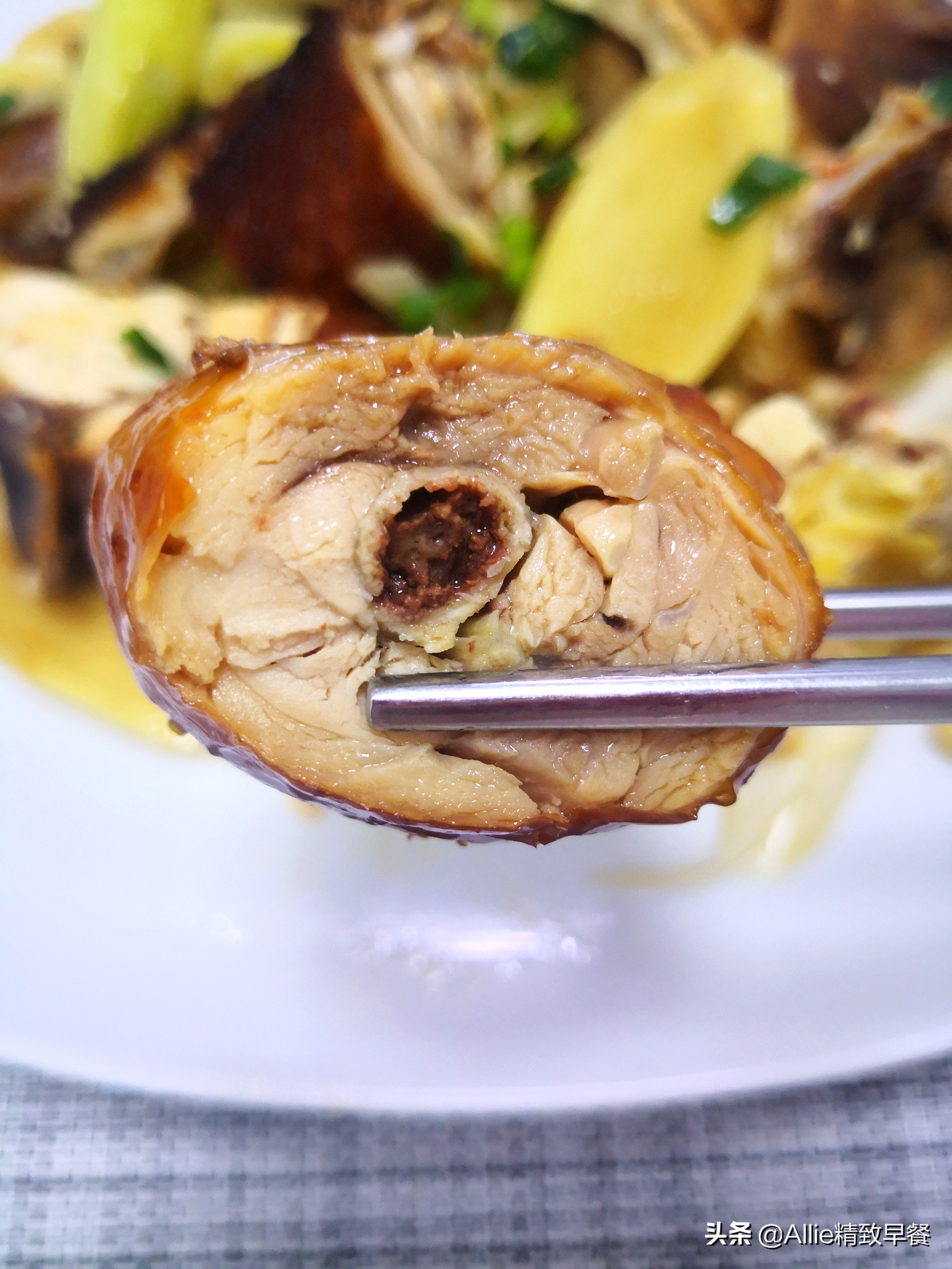 脆皮烤鸡做法烤箱教程,在家就能做的爆汁脆皮烤鸡