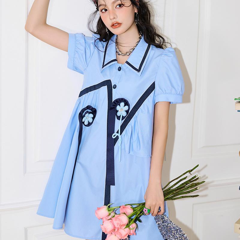 早春就要穿亮色系的,这个春天这样穿更好看时尚又减龄