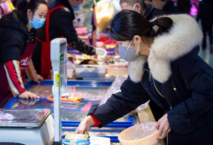 风向变了！为了解决就业问题，竟让老百姓掏钱消费，国家又出手了