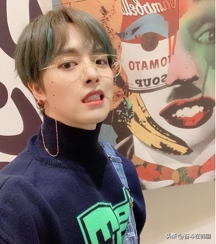 韩国爱豆和女朋友约会被曝光,韩国男爱豆恋情被曝