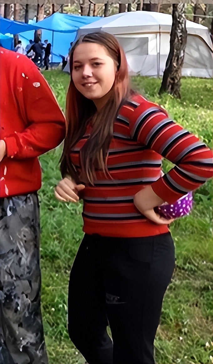 俄罗斯美女嫁给东北3婚男人，夫妻恩爱，网友感慨：他太幸运了