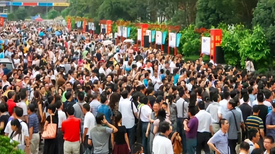 三胎政策会提高生育率吗,生育率为何在放开二孩后反降