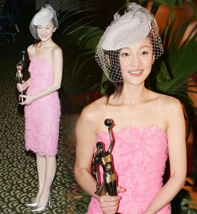 不是她上了这杂志封面，都差点忘了周迅也曾在时尚圈呼风唤雨