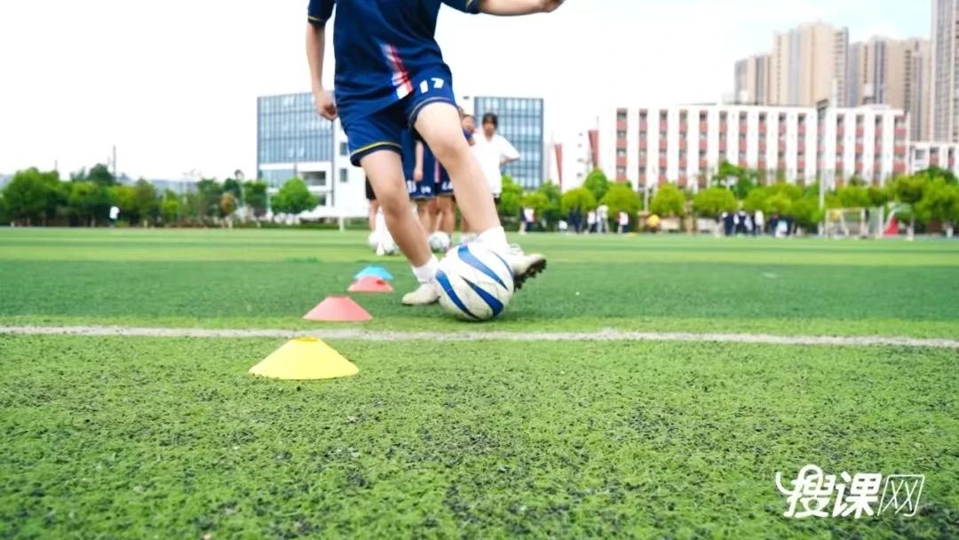 昆一中西山学校2023冬秋运动会,昆明西山学校2024届运动会