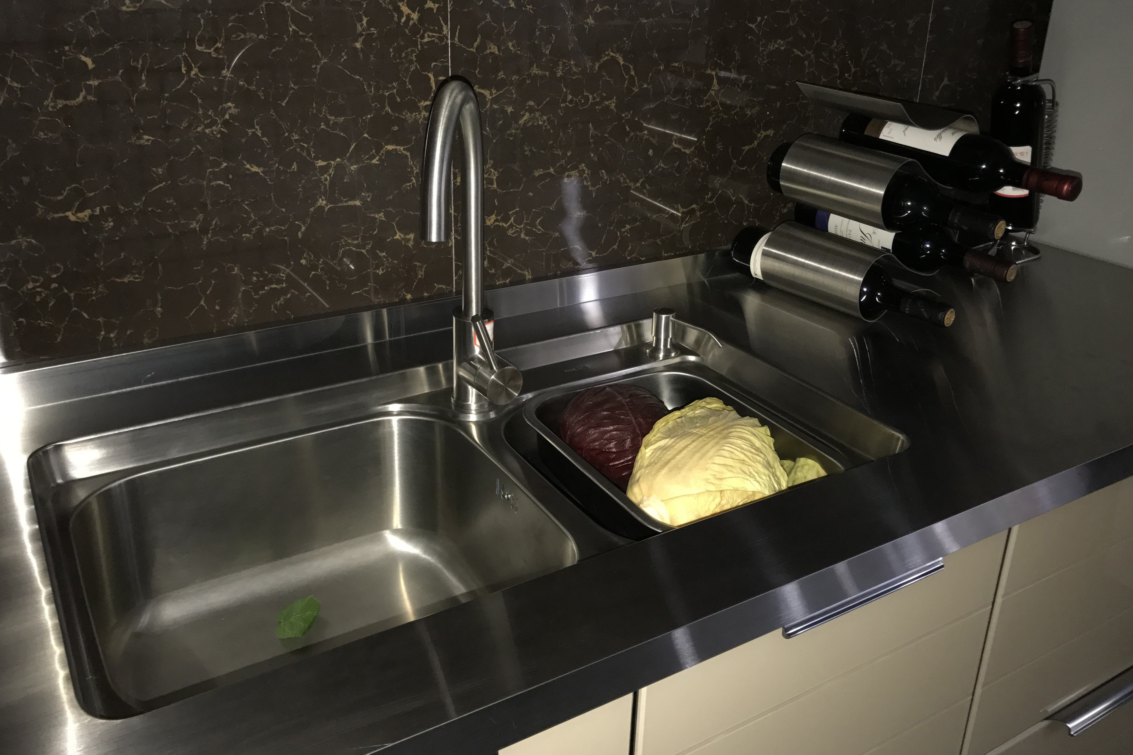 石英石厨房台耐用吗,靠谱厨房石英石台面如何选择