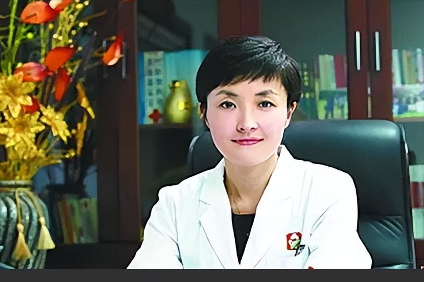 “最美院长”:避孕套按箱买，套不离身私生活糜烂，下场如何？