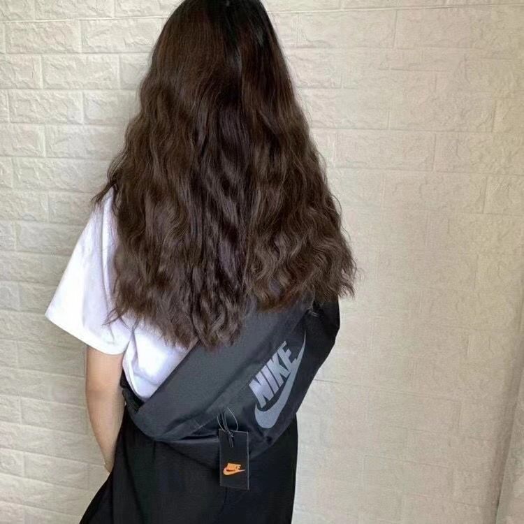 王一博耐克斜挎包,耐克斜挎包王一博同款全系列