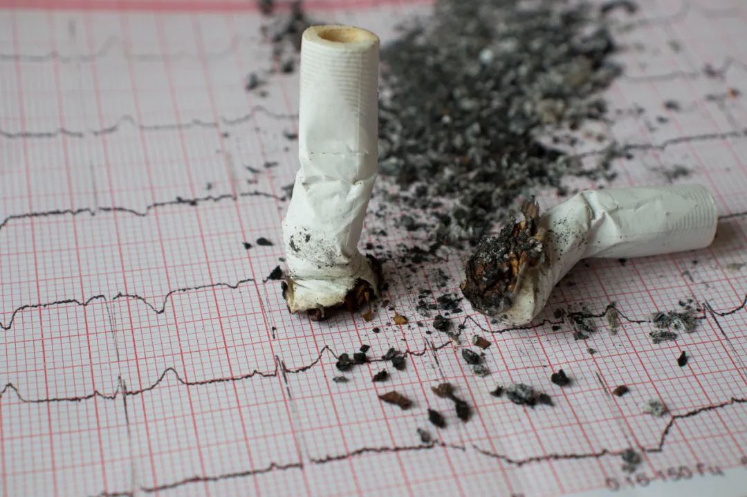 心血管疾病和吸烟有关系吗,肺心病和吸烟有没有关系