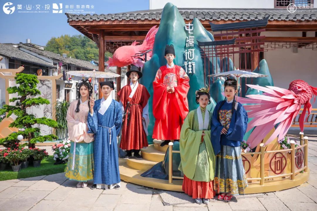 黄山风景屯溪老街,夜游黄山屯溪老街一角