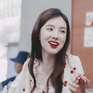 脸型不对称的女孩咋办,脸型不好看怎么整容