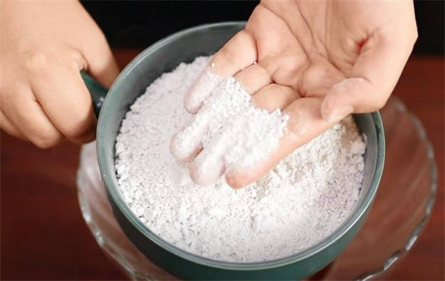 商用红薯粉皮的制作过程视频,红薯淀粉做粉皮的做法大全