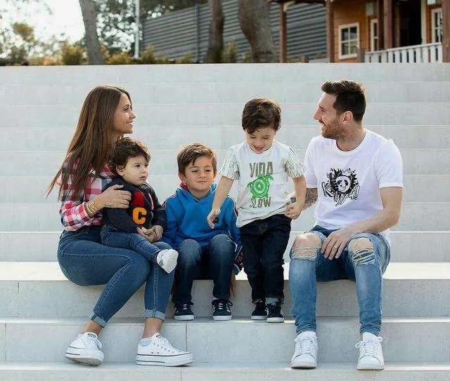 梅西和妻子安东内拉的爱情故事,梅西和妻子安东内