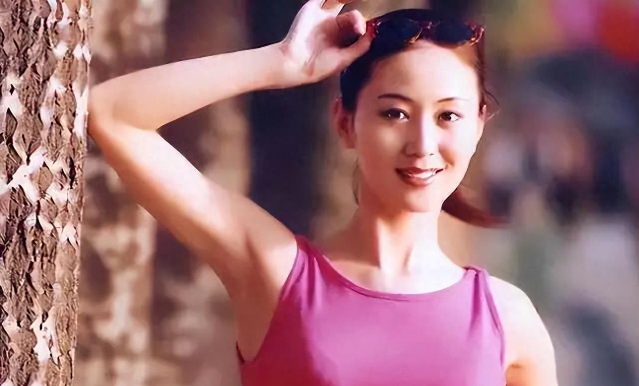 拍写真霸气风格小女生,拍写真霸气风格照片女生