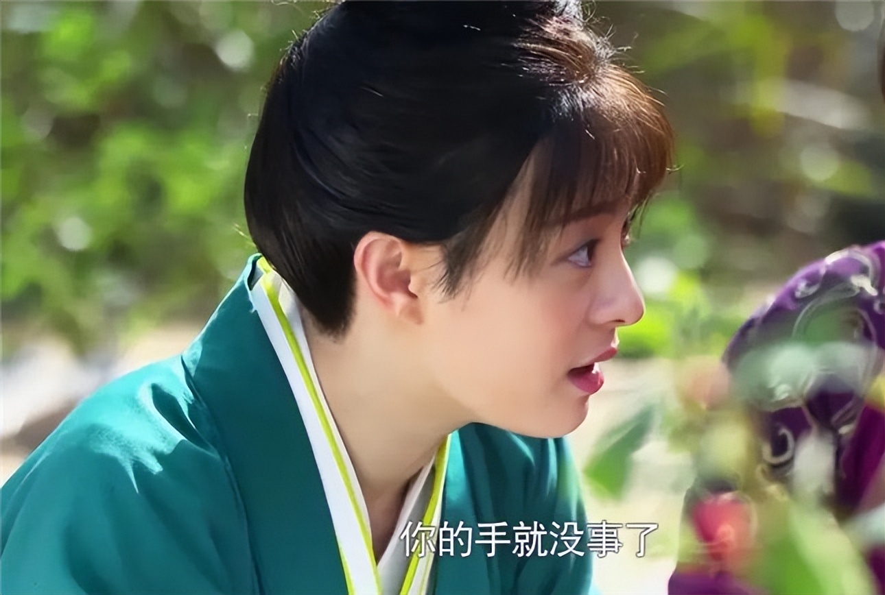 芈月和郑袖之间的关系是好还是坏,郑袖求大王让芈月几人回宫