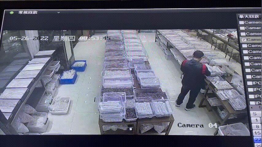 男子来绍兴，连偷4家店的珍珠，想送给老婆和老妈