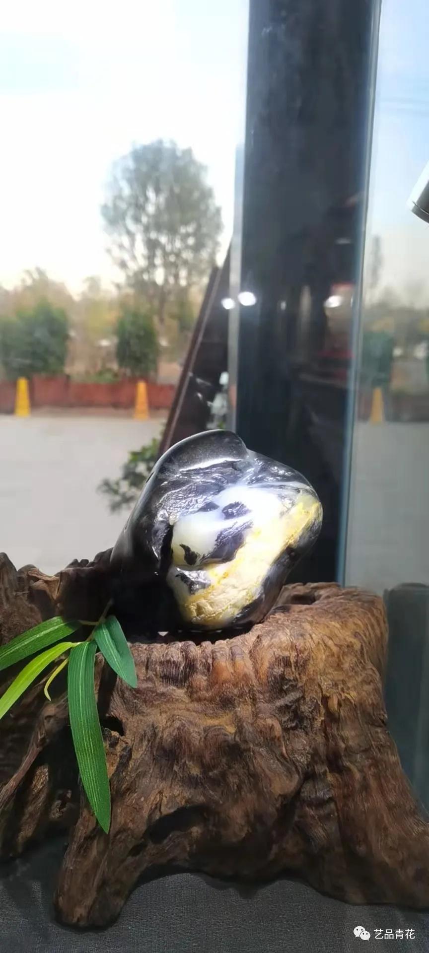 和田顶级青花籽料原石成交价格,青花玉籽料欣赏