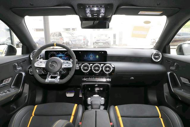 奔驰也“低调”？新款A45申报，百公里加速3.9秒，这款2.0T不一般