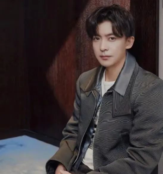 李佳航发文否认,李佳航足球言论