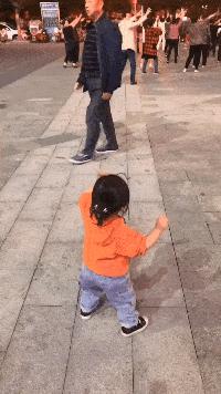 老鼠贴粘到鸟违法吗,老鼠贴能粘住死人吗