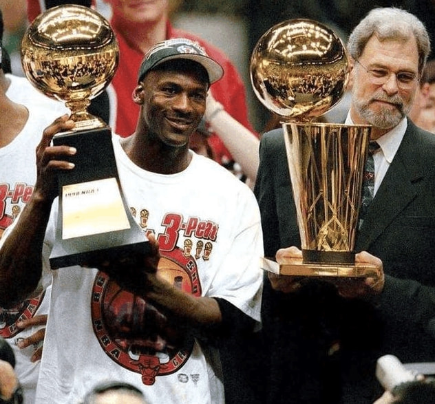 乔丹职业生涯十佳瞬间排名 (乔丹最难打破的五个纪录)