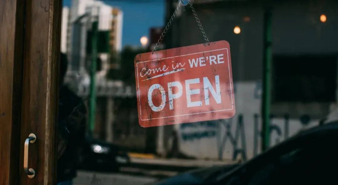 开餐饮加盟店被骗找谁,加盟小吃店感觉被骗了怎么办