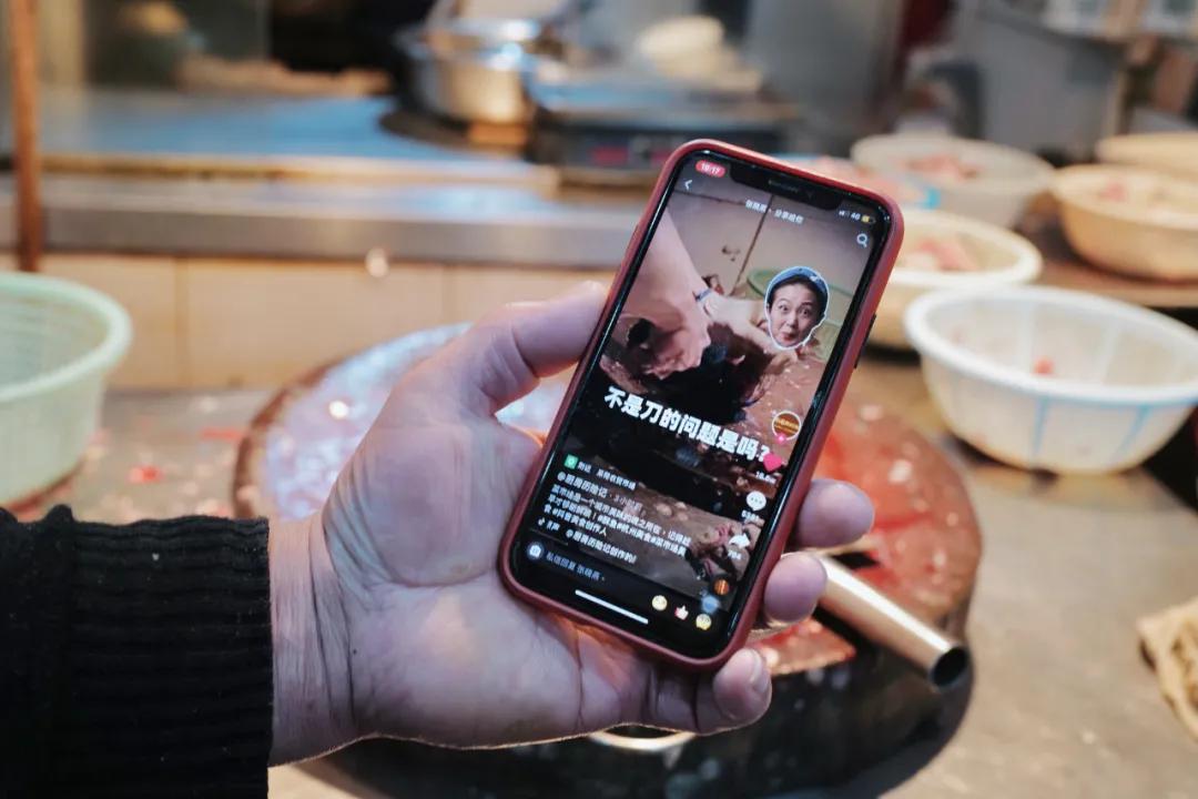 没想到有一天，在菜场被馋哭