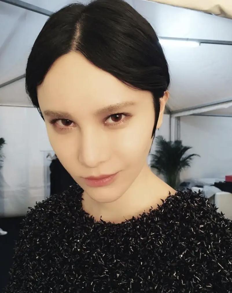 假下巴对决！谁的能戳死人，谁的下一秒就飞出去，谁的越整越残？