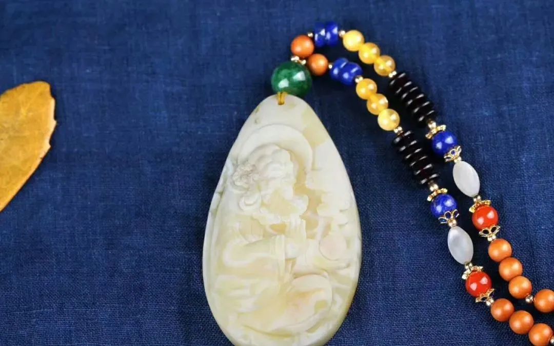 琥珀蜜蜡的神秘面纱,蜜蜡是什么跟琥珀有什么不同