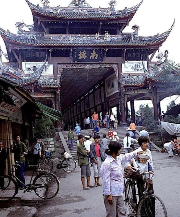 1997年，中央为何要将重庆与四川“分家”？事实证明邓公真高明