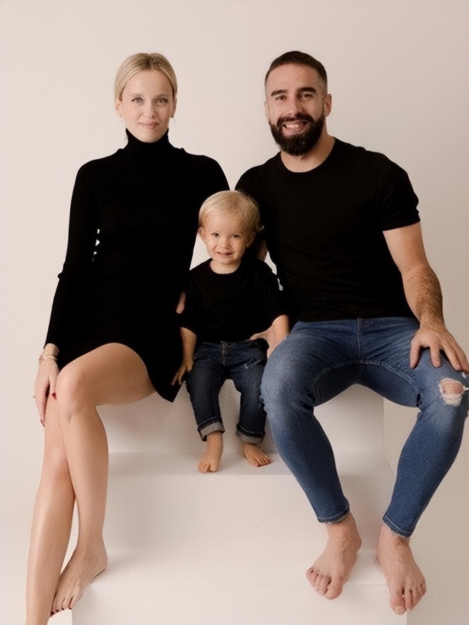 西班牙世界杯太太团惊艳全场,世界杯太太团美女