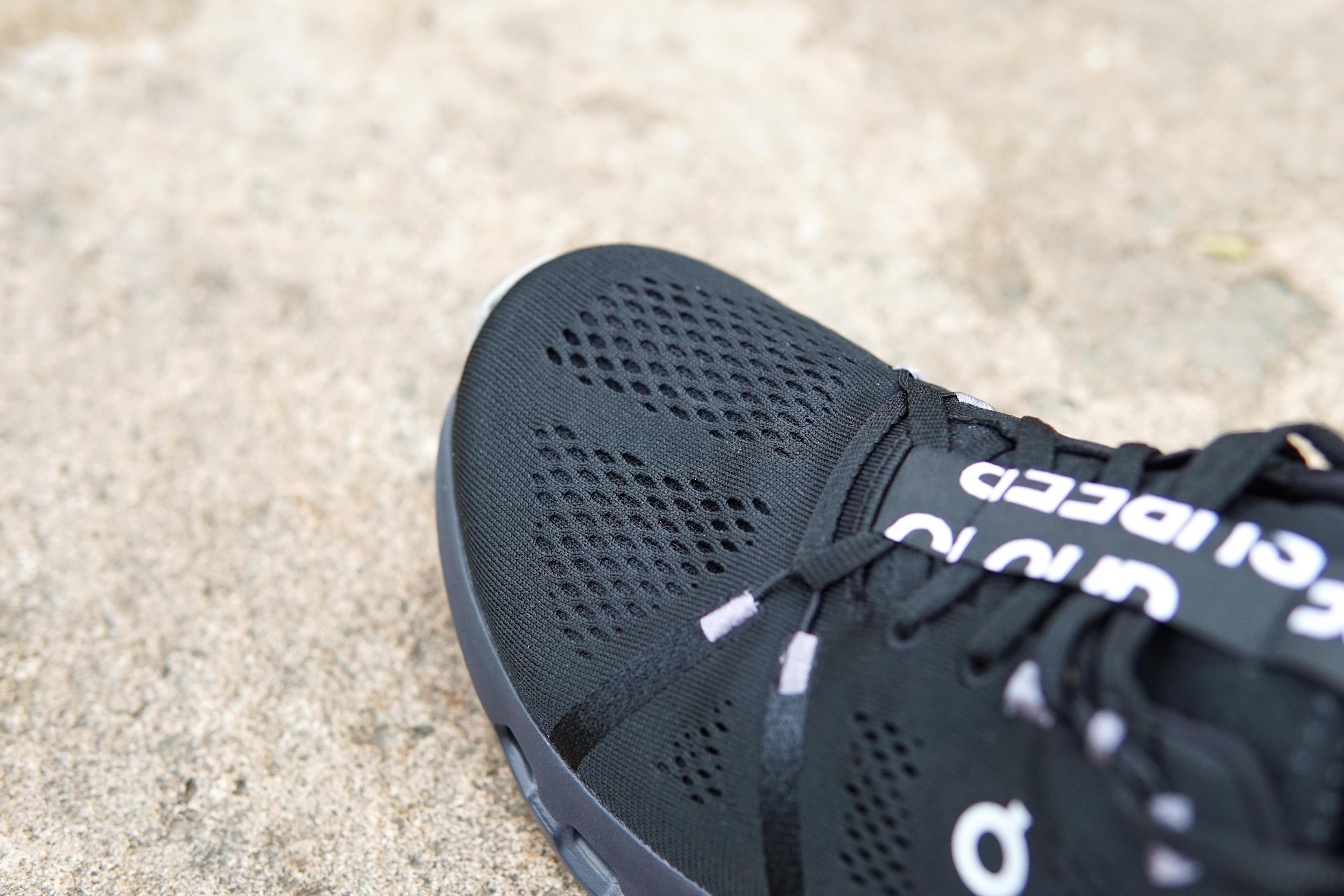 昂跑cloudsurfer和cloudeclipse,踩在云端的跑鞋