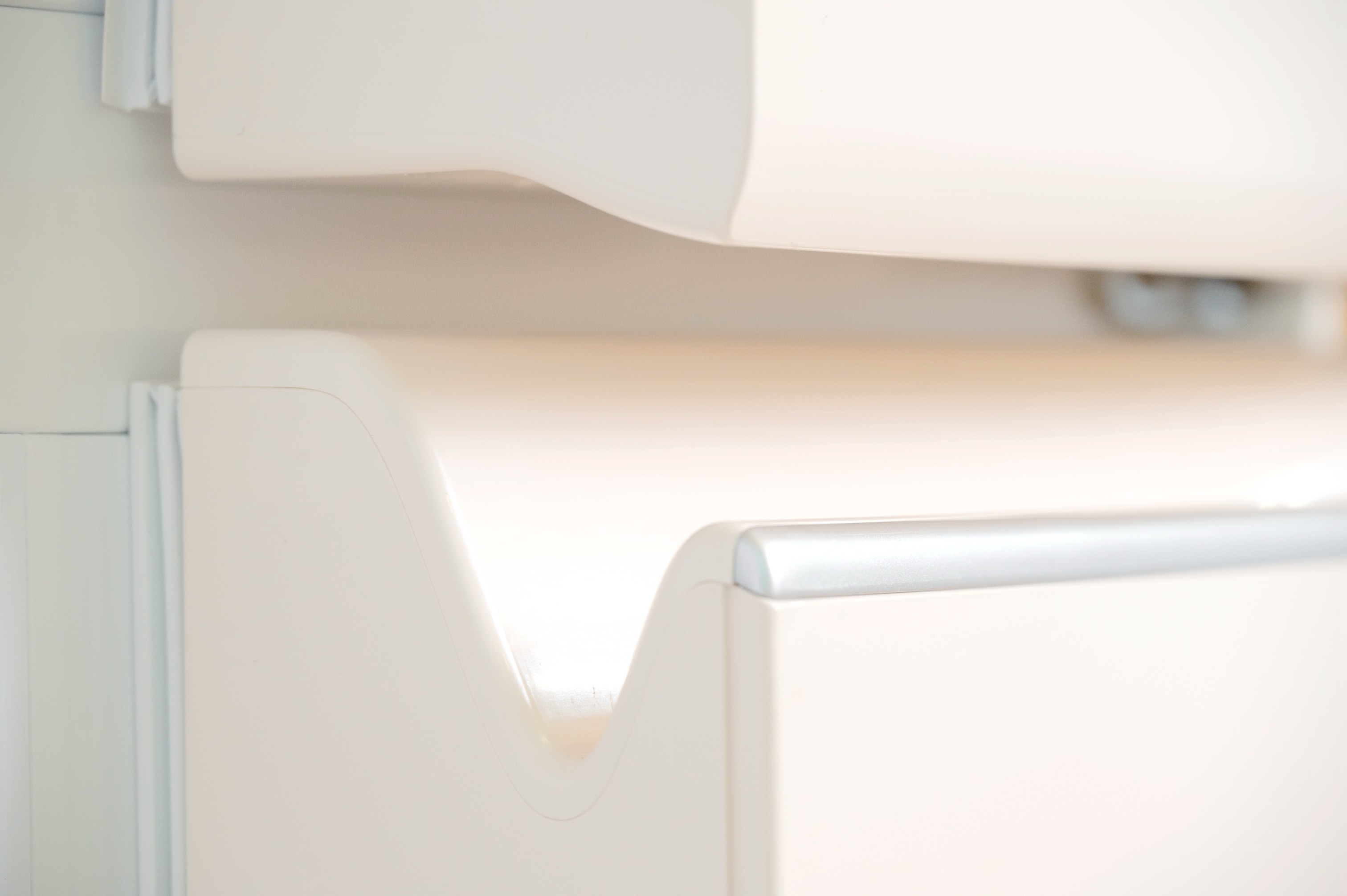 疫情过后你也许需要一台大冰箱，看看这款高颜值的小吉十字门冰箱