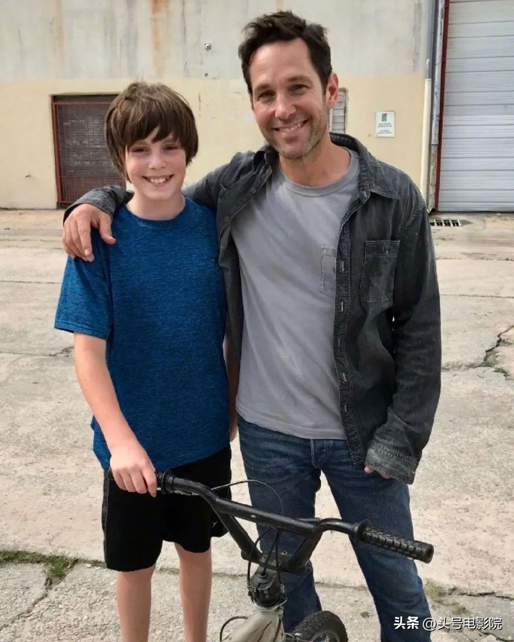 豆瓣8.4开分！揭秘《阿凡达2》主角：73岁奶奶演少女，70岁演反派