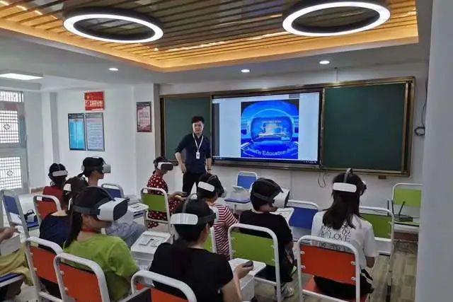 目前最受欢迎的十大行业,最适合现在做的三个行业