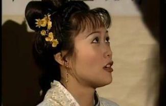 高鼻梁塌却很漂亮的女星,凸嘴短下巴的女人面相