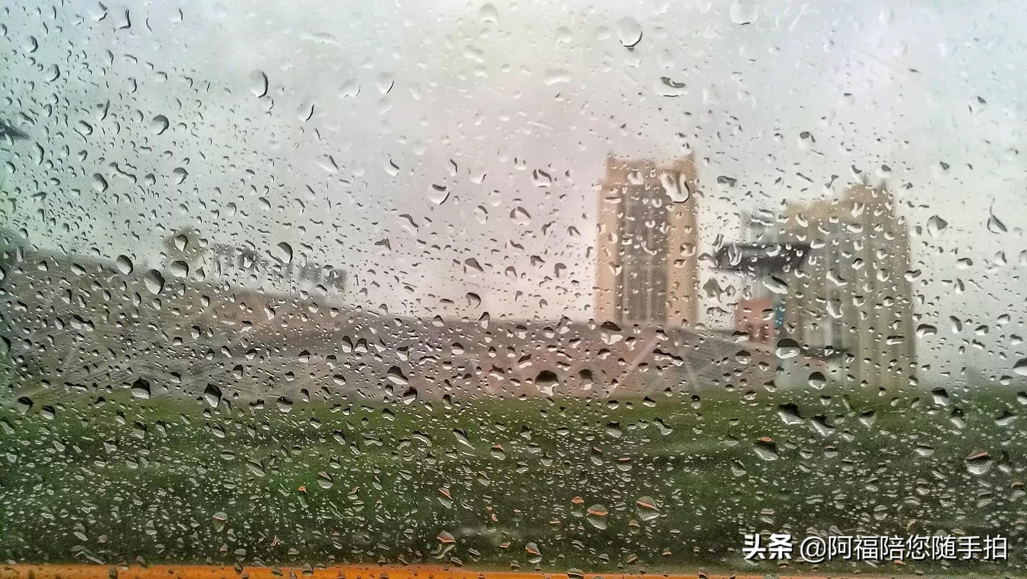 拍雨天摄影视频技巧教程,雨天的拍摄技巧具体怎么拍