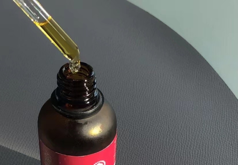 4款平价好用的护肤油,每次用几滴即可,皮肤一整天都嫩出水