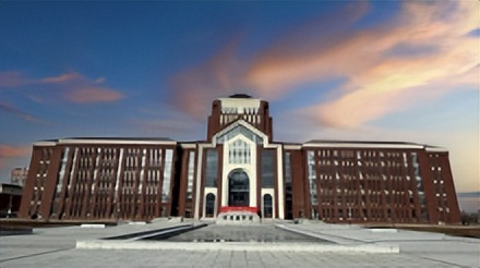 长春大学爱国视频,长春工业大学学风建设