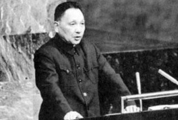 1985年裁军，昆明军区被撤，司令员张铚秀大感意外，政委：怎么办