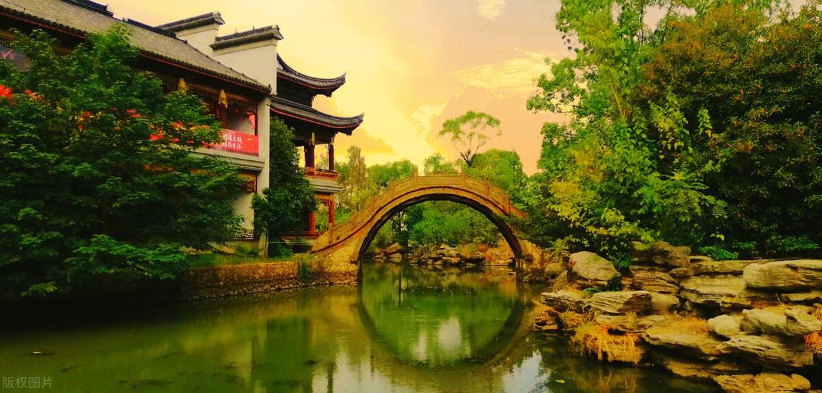 《醒世恒言》两县令竞义婚孤女