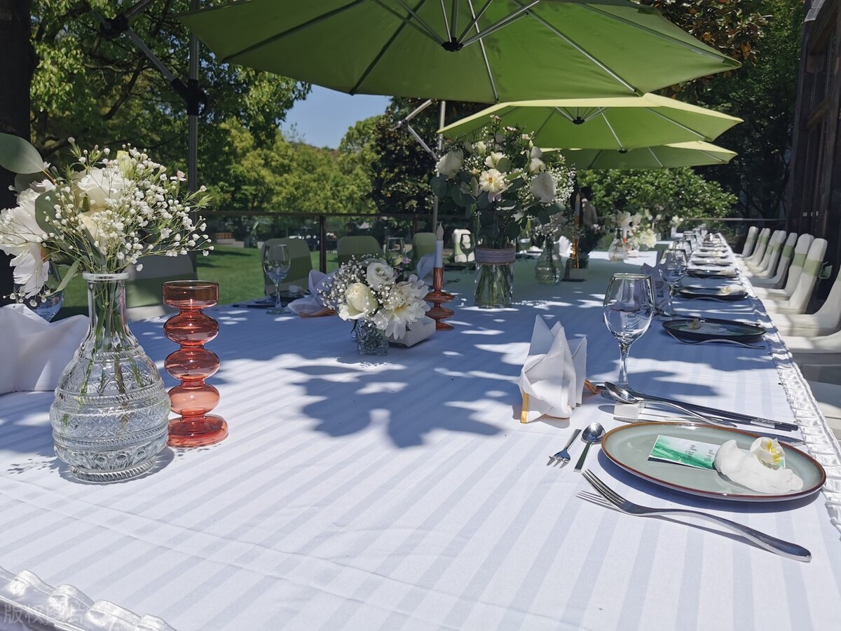 冬天哪里温泉度假村最好,泡温泉地方推荐室内温泉