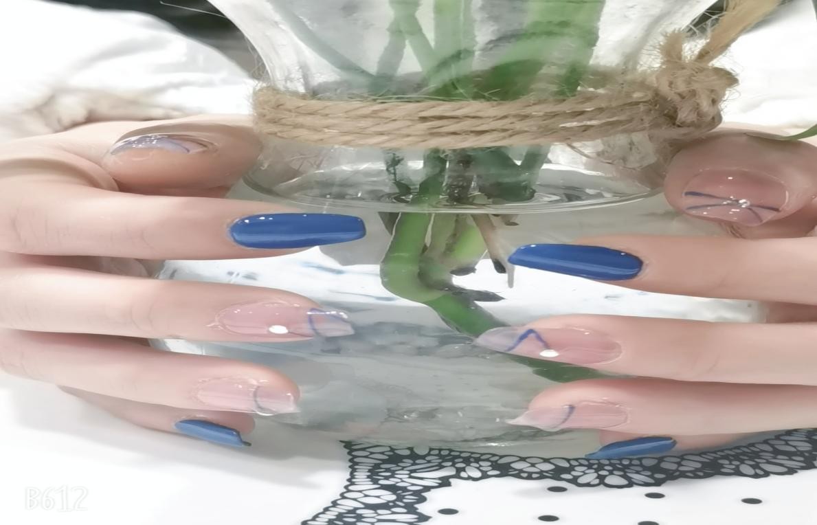 小伙月入过万，买双布鞋的钱还得靠偷，妻子直言：有前科才不给钱